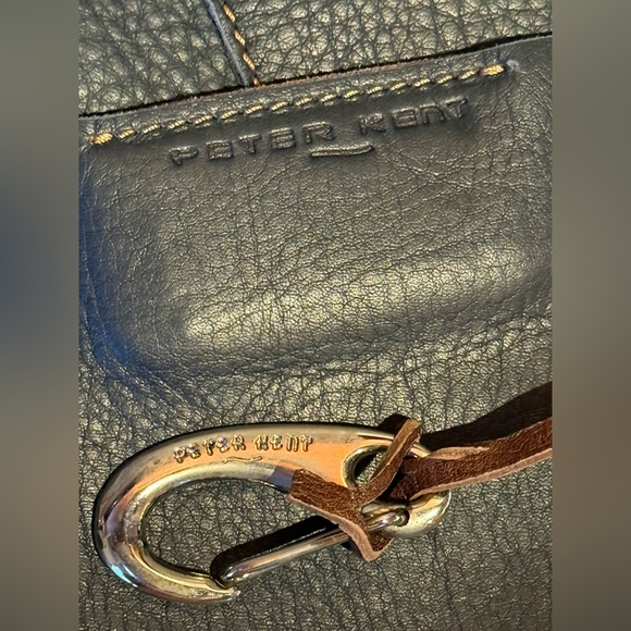NWOT Peter Kent, Argentina, pebbled navy blue leather, brown strap, zipper pull - Picture 7 of 16